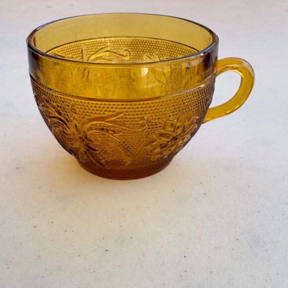 Vintage Tiara Chantilly Daisy Sandwich Amber Indiana Glass Coffee Tea Cup - Picture 1 of 6
